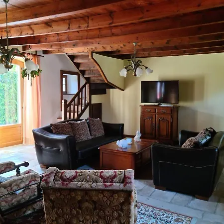 Maison En Pierres Entre Terre Et Mer..